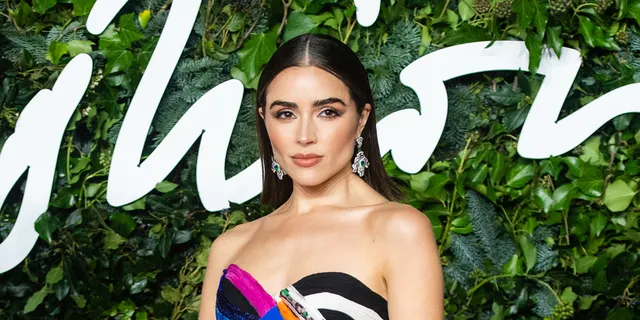 Former Miss Universe, OLIVIA CULPO Told To Dress Modestly AT American Airport