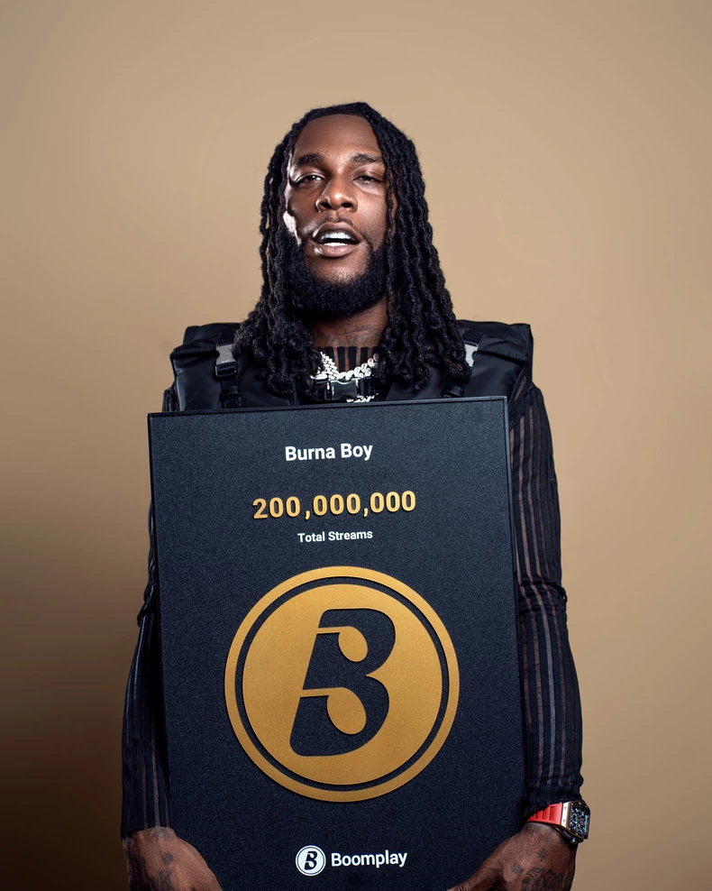 Burna boy hits 200 million streams on Boomplay1