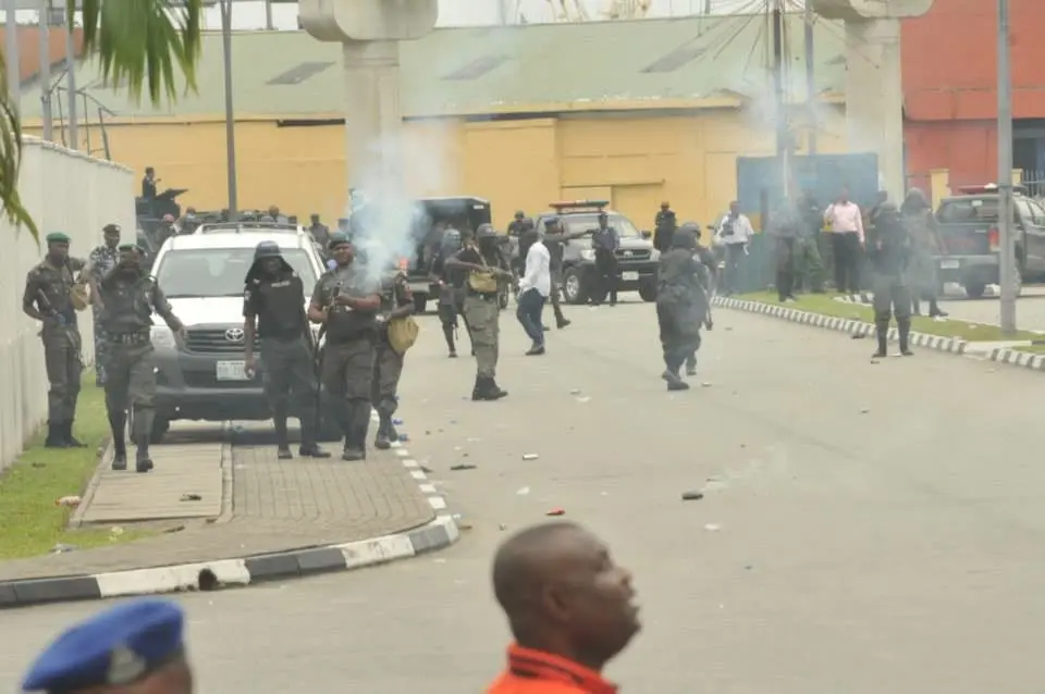 Rivers crisis: Cop killed as youths dislodge pro-Wike LG chairmen