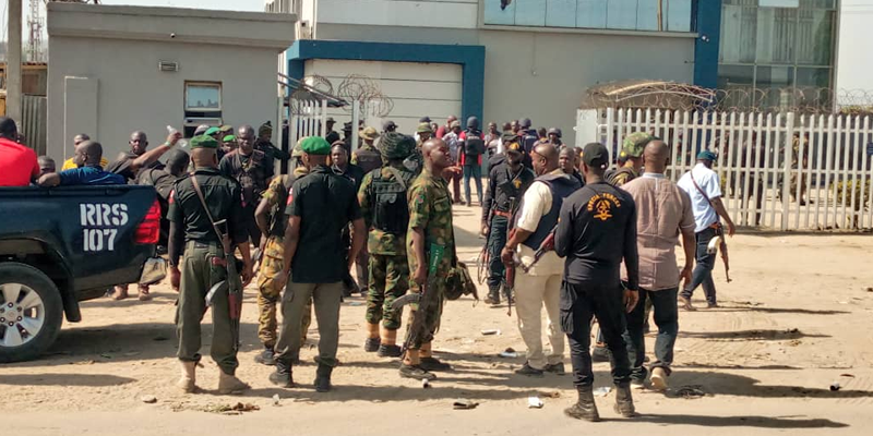 Soldiers and Police Arrest Six Kidnappers in Abuja Raid