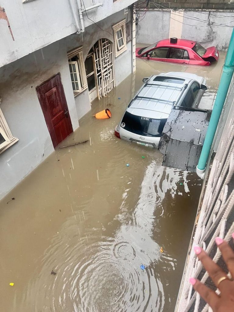 VIDEO: Floods Engulf Lagos Community