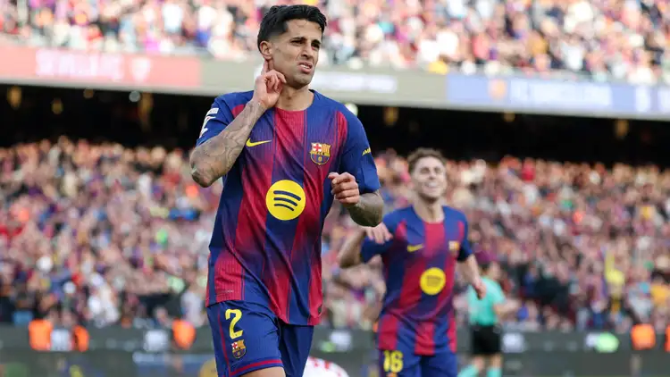 Hat-Trick Hero Raphinha Leads FC Barcelona to Dominant Win Over Sevilla FC 3 GettyImages 2266210168.jpg