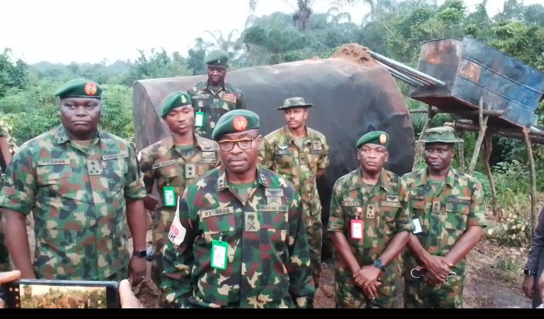 Nigerian Army Uncovers More Illegal Oil Sites in Abia, Arrests 17 Suspects 1 Nigerian Army Uncovers More Illegal Oil Sites in Abia, Arrests 17 Suspects