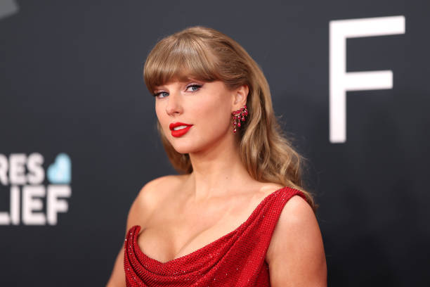 LOS ANGELES, CALIFORNIA - FEBRUARY 02: Taylor Swift attends the 67th Annual GRAMMY Awards on February 02, 2025 in Los Angeles, California.  (Photo by Matt Winkelmeyer/Getty Images for The Recording Academy)