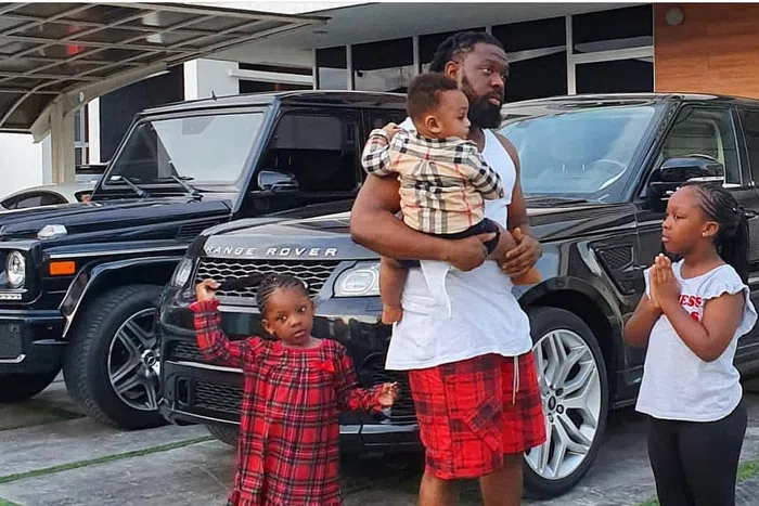 Timaya with kids (Photo credit should read loadedvibesng)